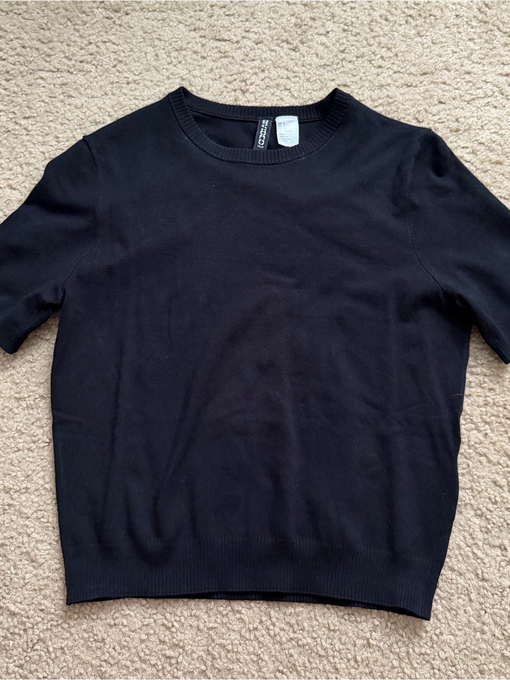 H&M Black Short-Sleeve Crewneck Sweater - Minimal Knit